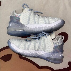 Nike lebron 18 nrg blue tint